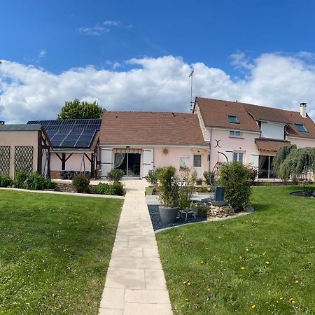 Une Parenthese Fleurie La Heuniere ภายนอก รูปภาพ